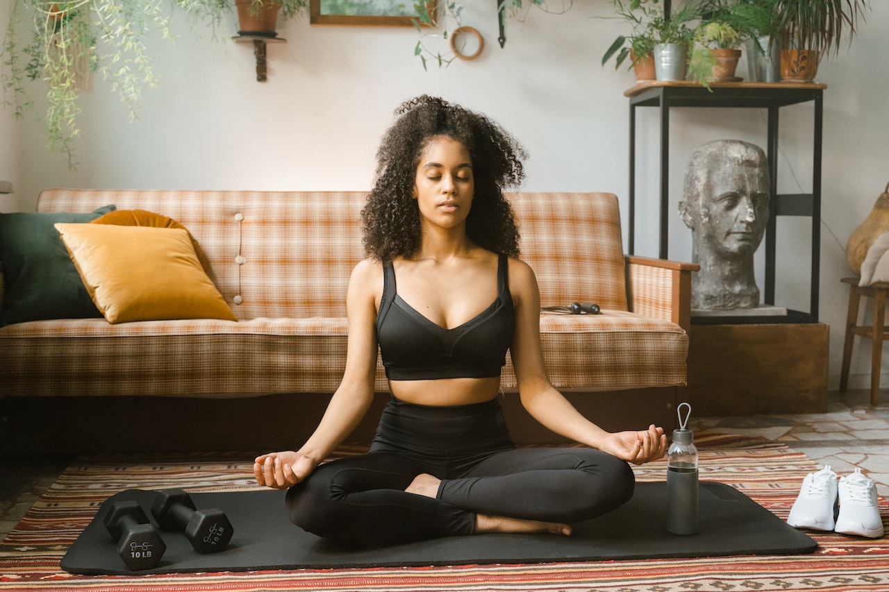 Gezonde maaltijden en ontspannende yoga